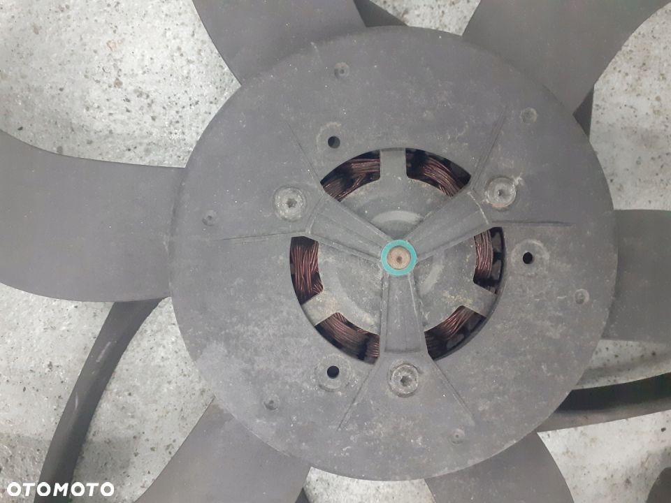 BMW E90 318I 2.0 BENZYNA WENTYLATOR CHŁODNICY - 3