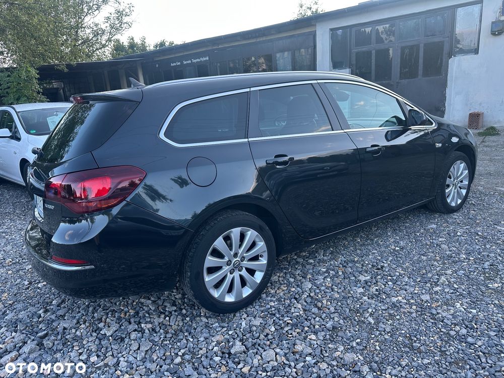Opel Astra 1.4 Turbo Cosmo - 32
