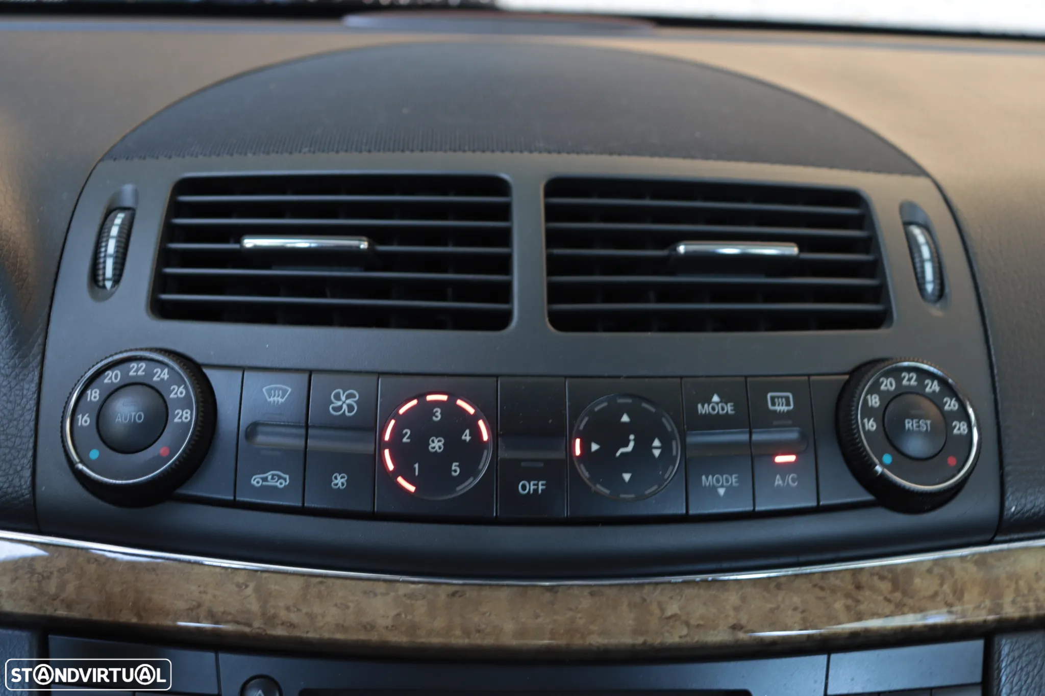 Mercedes-Benz E 220 CDi Avantgarde Aut. - 17