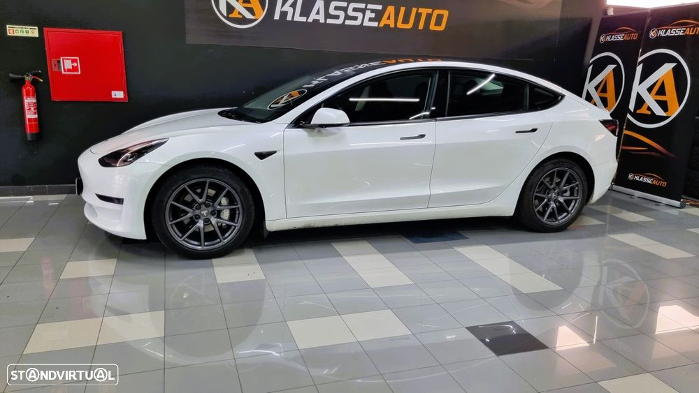 Tesla Model 3 Standard Range Plus RWD - 2