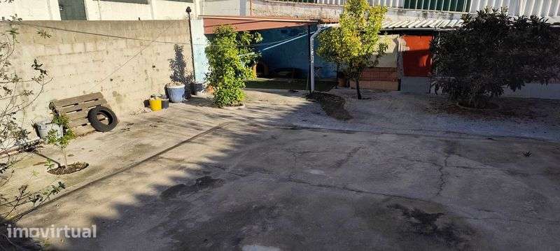 Terreno com armazém - Grande imagem: 5/7