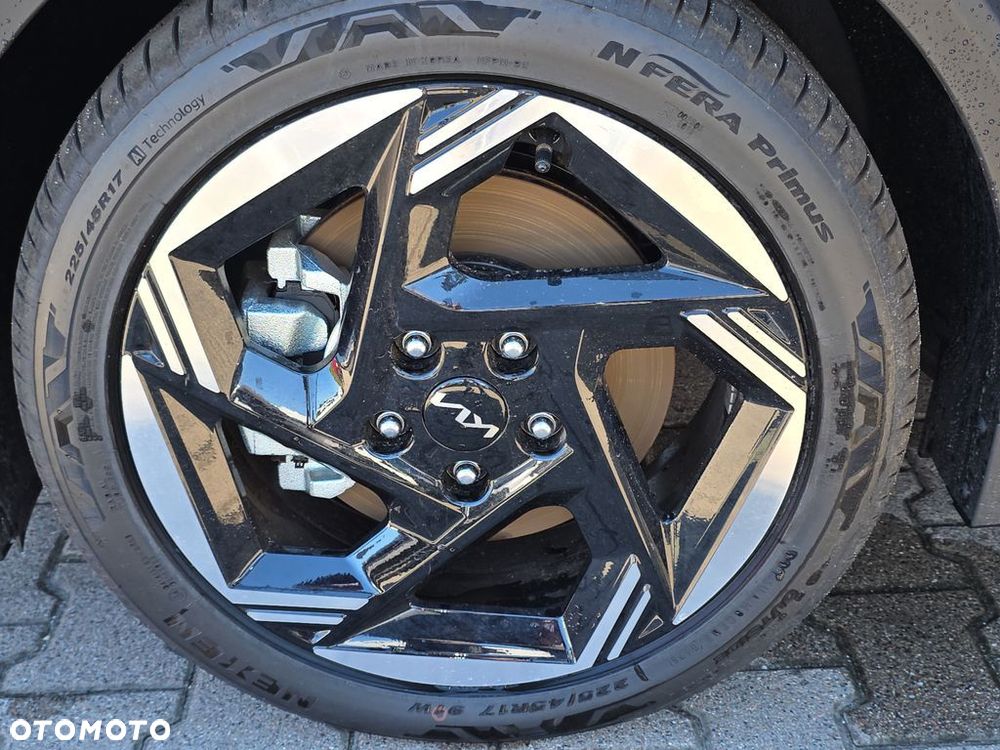 Kia K4 - 16