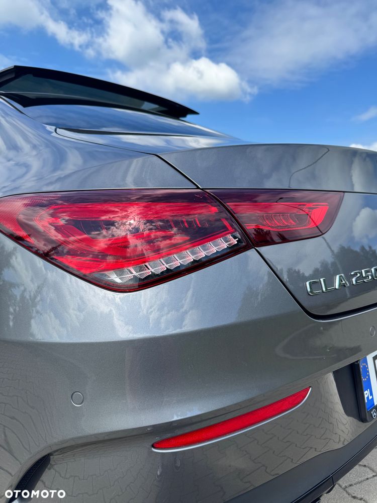 Mercedes-Benz CLA 250 4-Matic Edition 1 7G-DCT - 23
