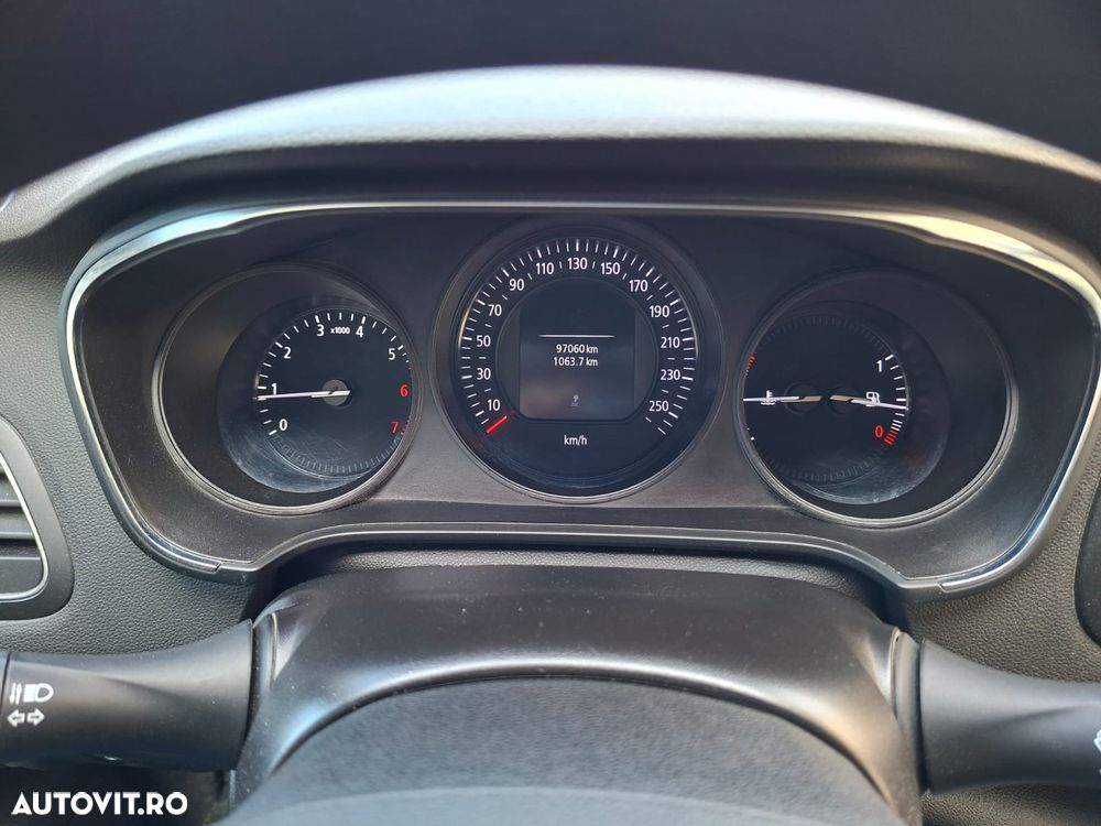 Renault Megane TCe GPF Business - 6