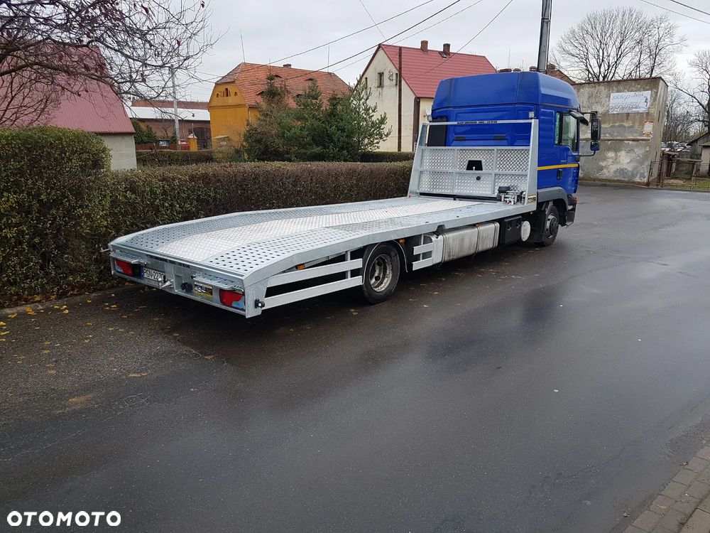 EUROCARGO IVECO 7.5t najazd autolaweta zabudowa KUNICE - 4