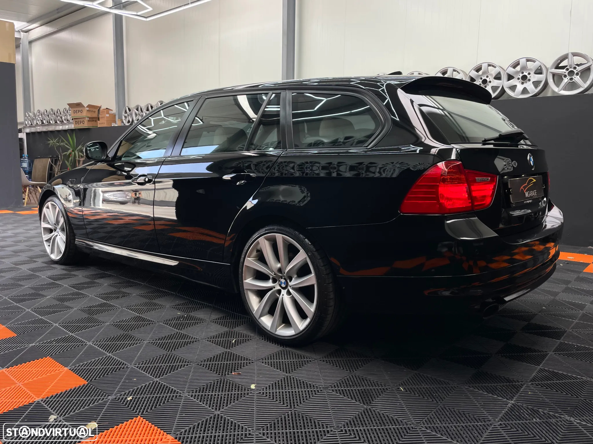 BMW 320 d Touring xDrive Navigation Auto - 15