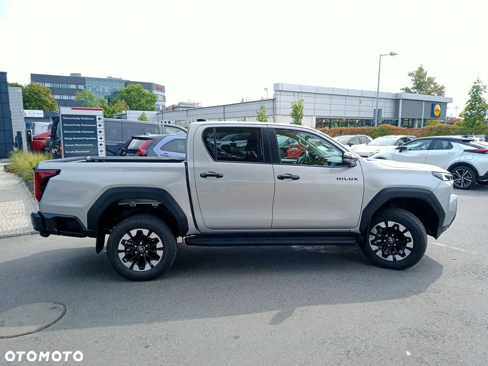 Toyota Hilux 2.8 D-4D mHEV Double Cab Executive 4x4 - 8