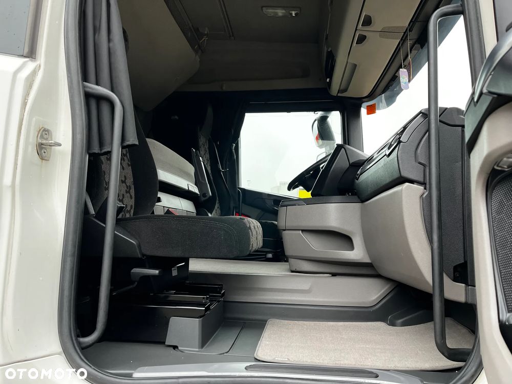 Scania R450 CAŁA NA PODUSZKACH FULL LED SERWISOWANA LODÓWKA DWA ZBIORNIKI PALIWA - 17