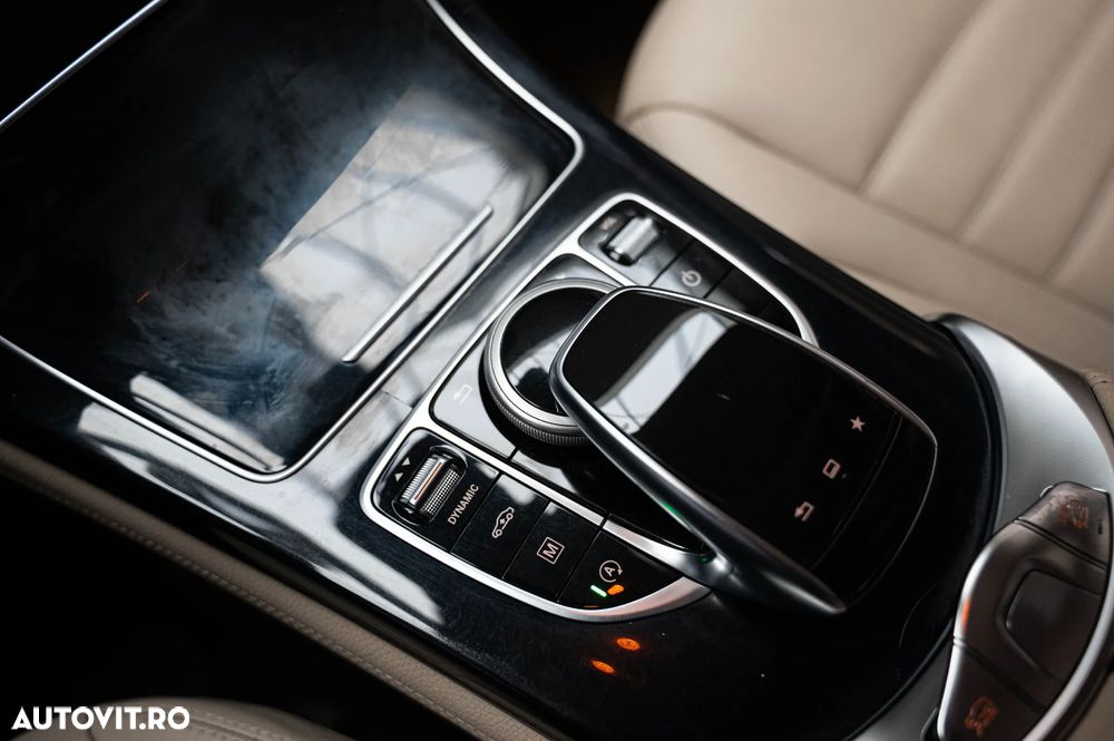 Mercedes-Benz GLC 250 4Matic 9G-TRONIC AMG Line - 15