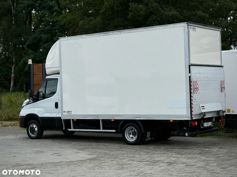 Iveco Daily 35C18 3.0 HPI 180KM / 2023 Rok Produkcji / Kontener 4,7m + Winda 750KG / Automat Hi-Matic / ZAREJESTROWANY W PL - 16