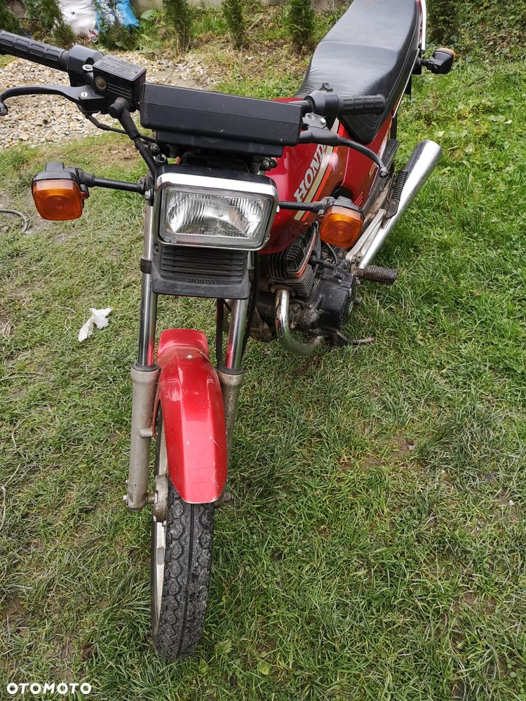 Honda CB - 12