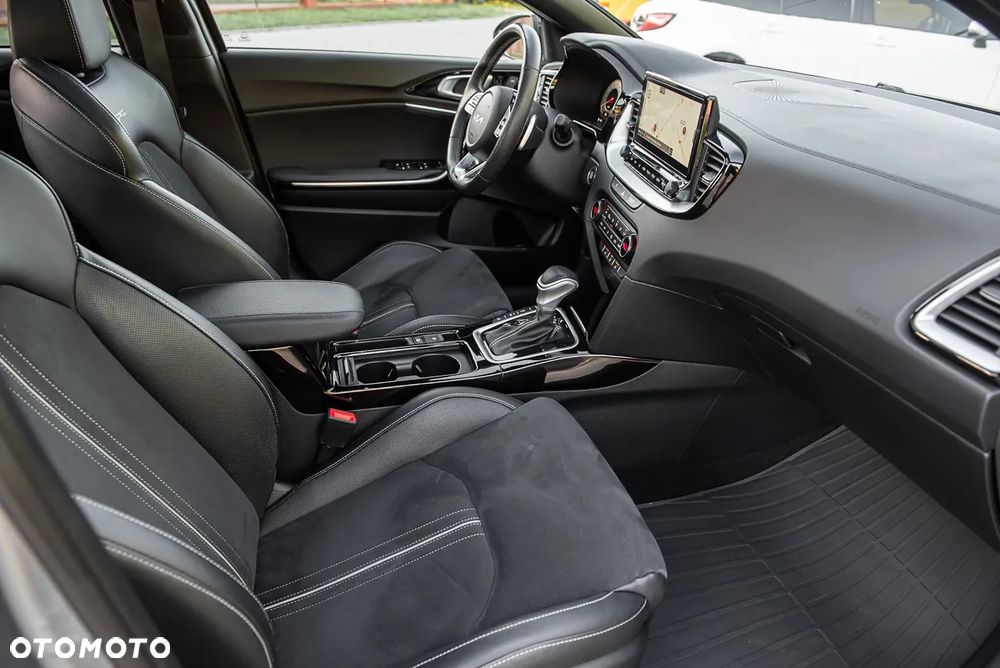 Kia ProCeed 1.5 T-GDI DCT7 OPF GT LINE - 37