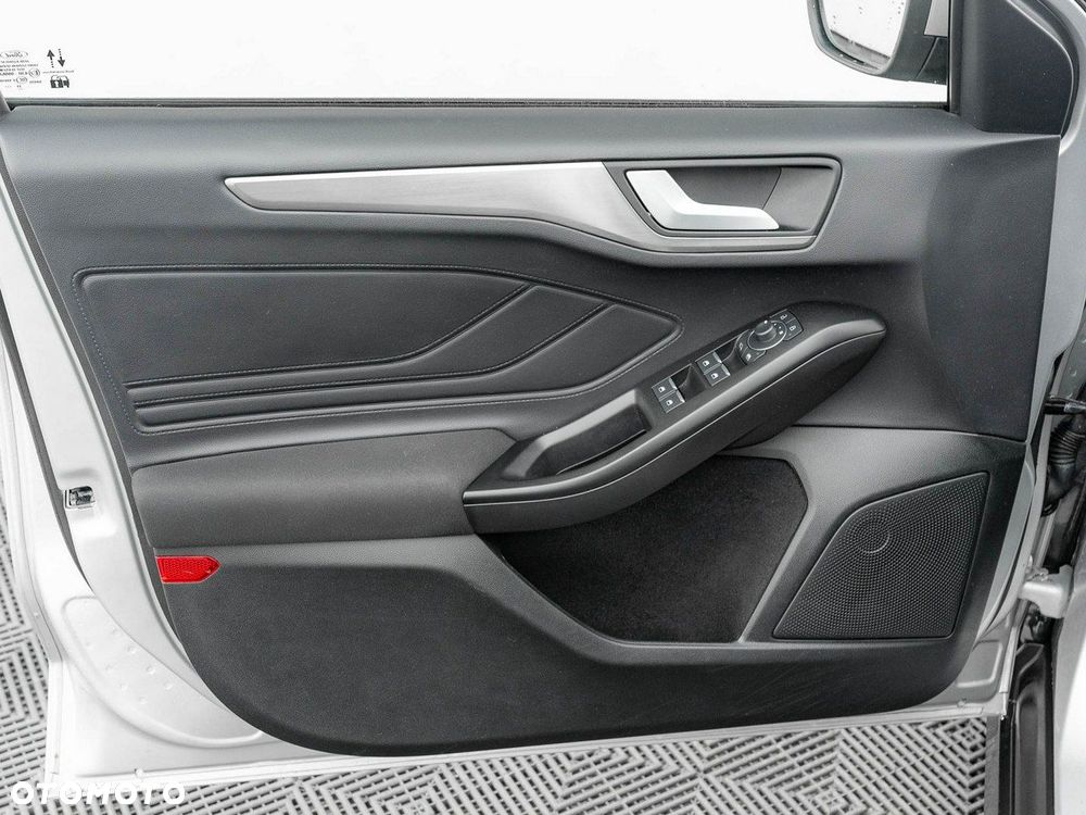 Ford Focus - 11