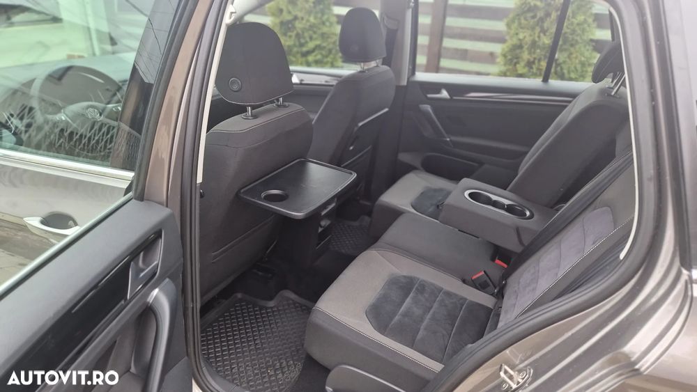 Volkswagen Golf 1.6 TDI BMT Highline - 17