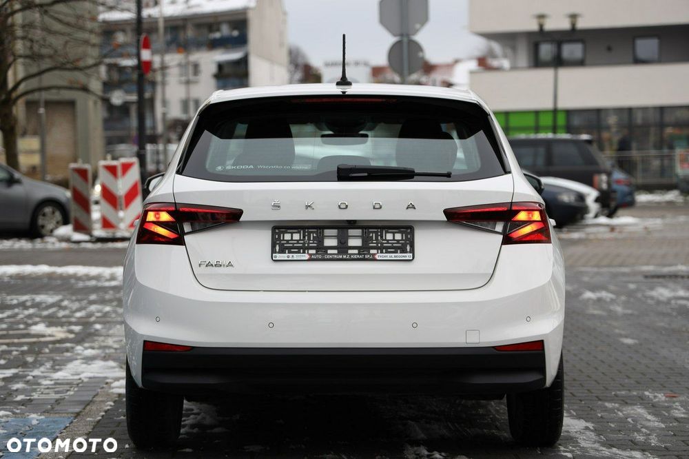 Skoda Fabia - 6