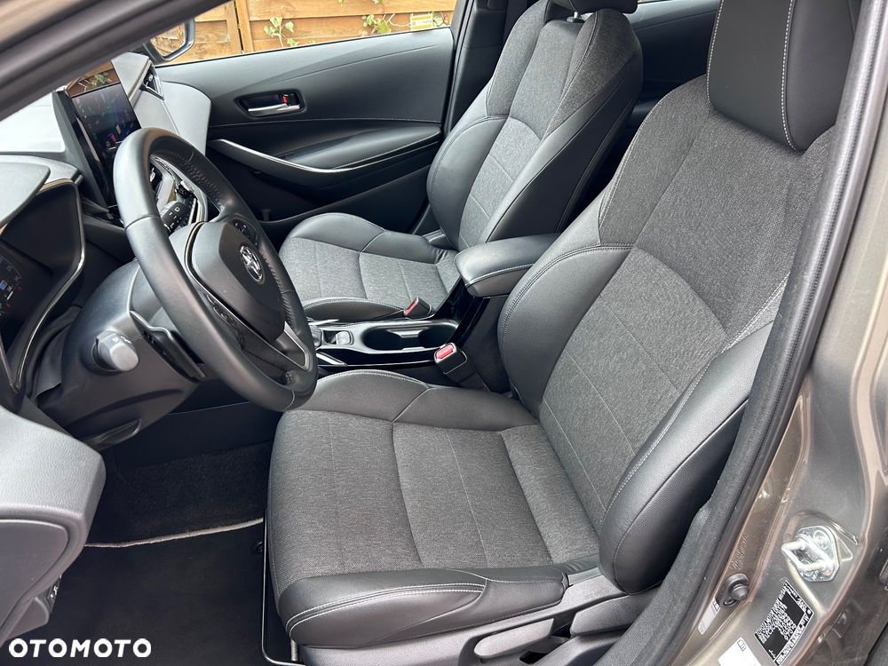 Toyota Corolla 2.0 Hybrid Style - 12