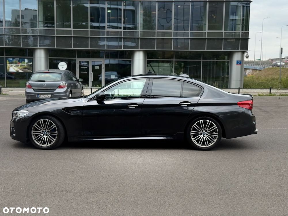 BMW Seria 5 M550i xDrive sport - 15