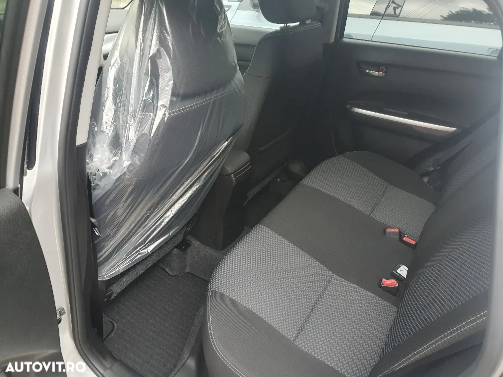 Suzuki Vitara 1.4 Boosterjet MHEV Passion - 11