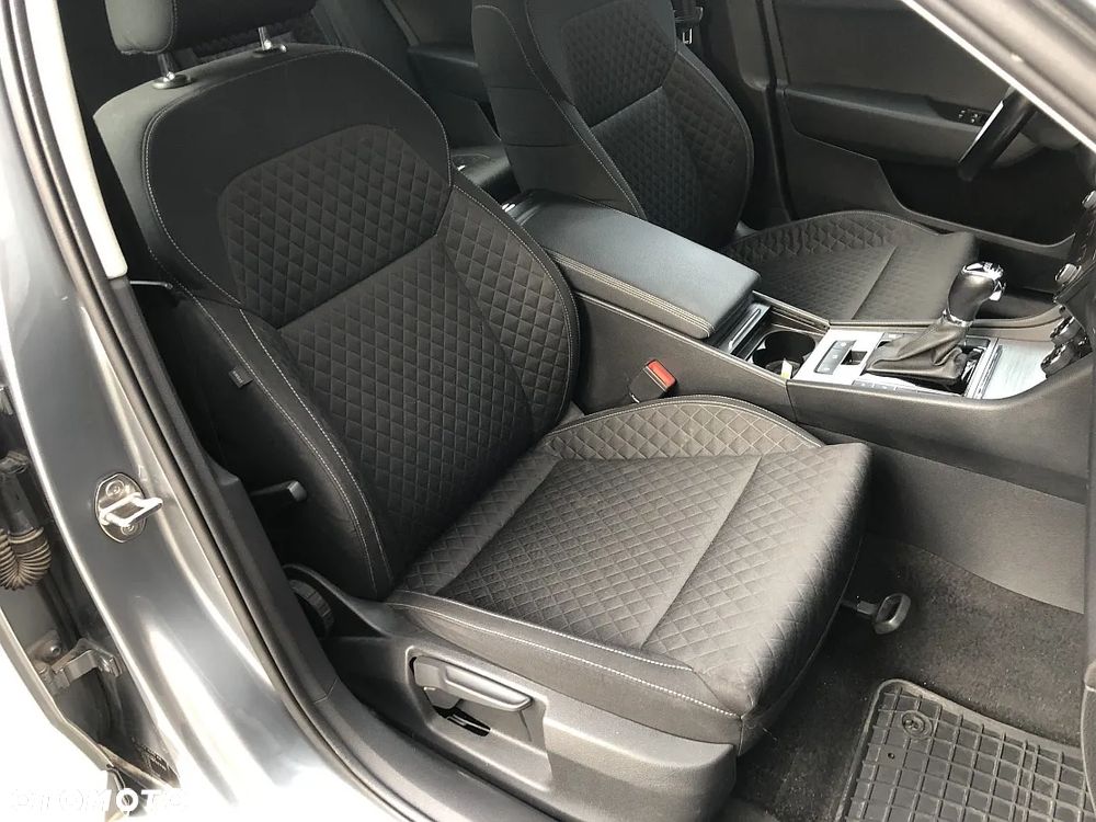 Skoda Superb 2.0 TDI SCR Style DSG - 37