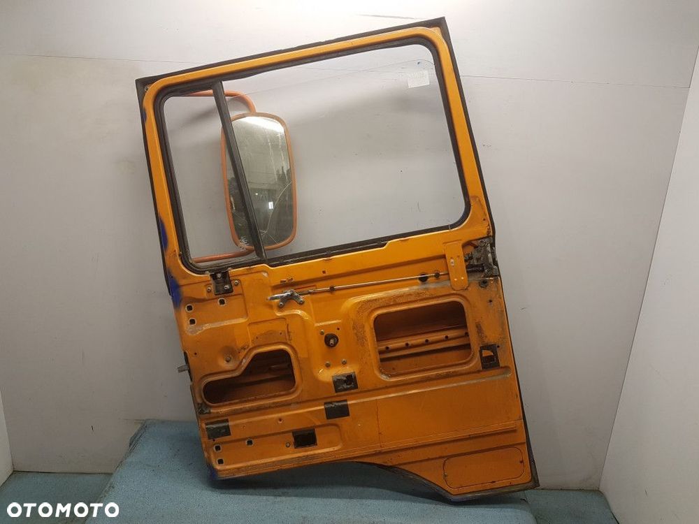 MERCEDES BENZ DAIMLER LP 813 DRZWI PRZÓD PRAWE - 6