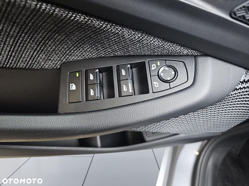 BMW Seria 2 218i - 16