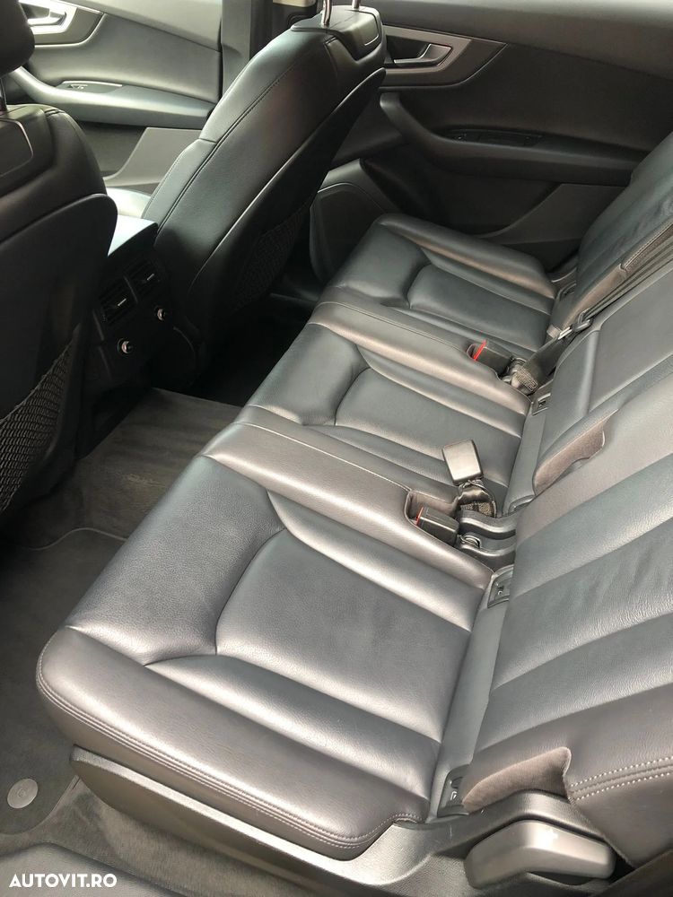 Audi Q7 3.0 ultra TDI Quattro Tiptronic - 14