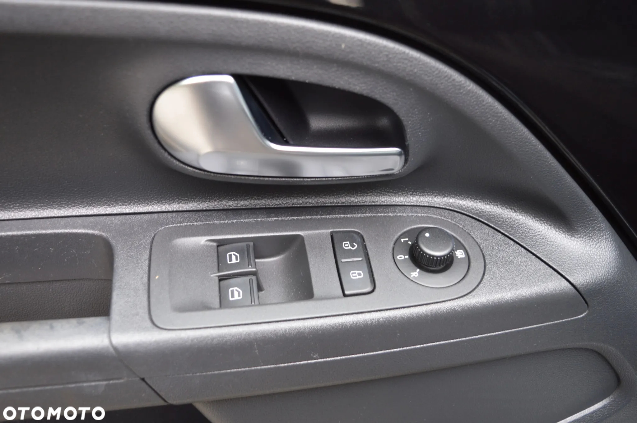 Volkswagen up! club - 24