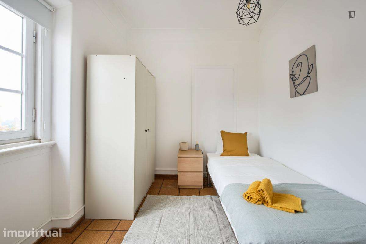 Quarto - localizado em Penha de França Lisbon - Grande imagem: 2/37