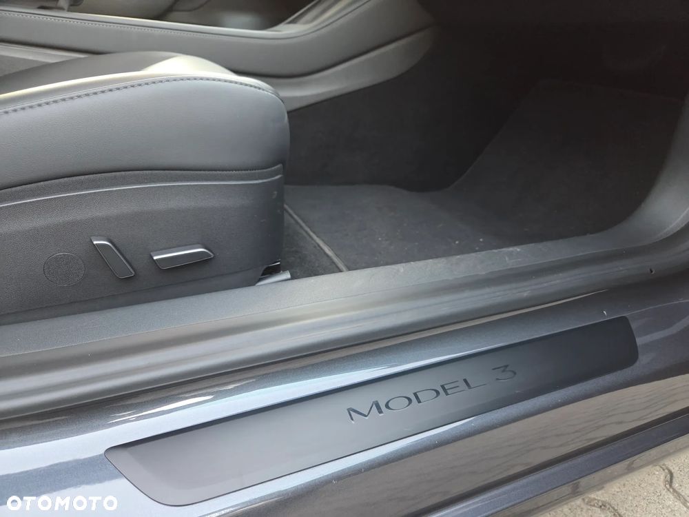 Tesla Model 3 Standard Reichweite Plus Hinterradantrieb - 18
