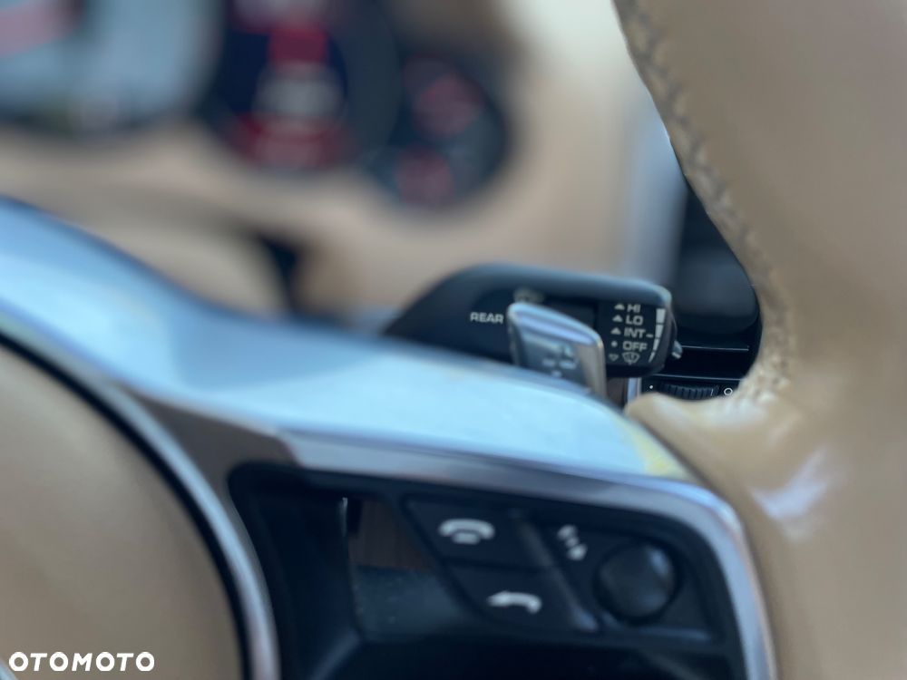 Porsche Cayenne S Platinum Edition - 34