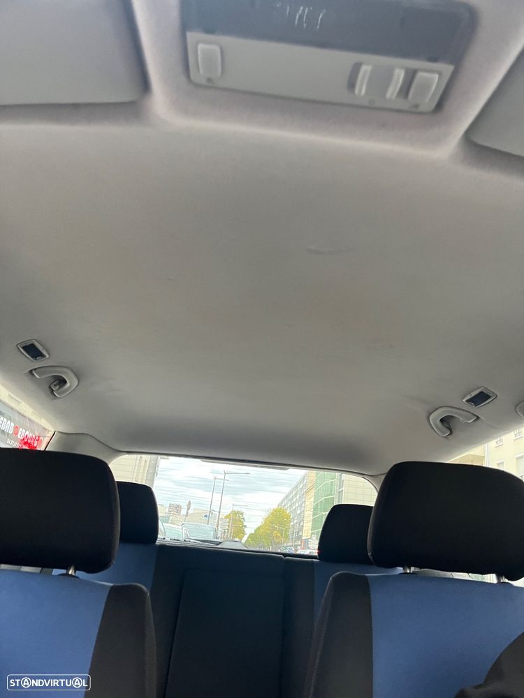 VW Golf 1.9 TDi 25 Anos - 12