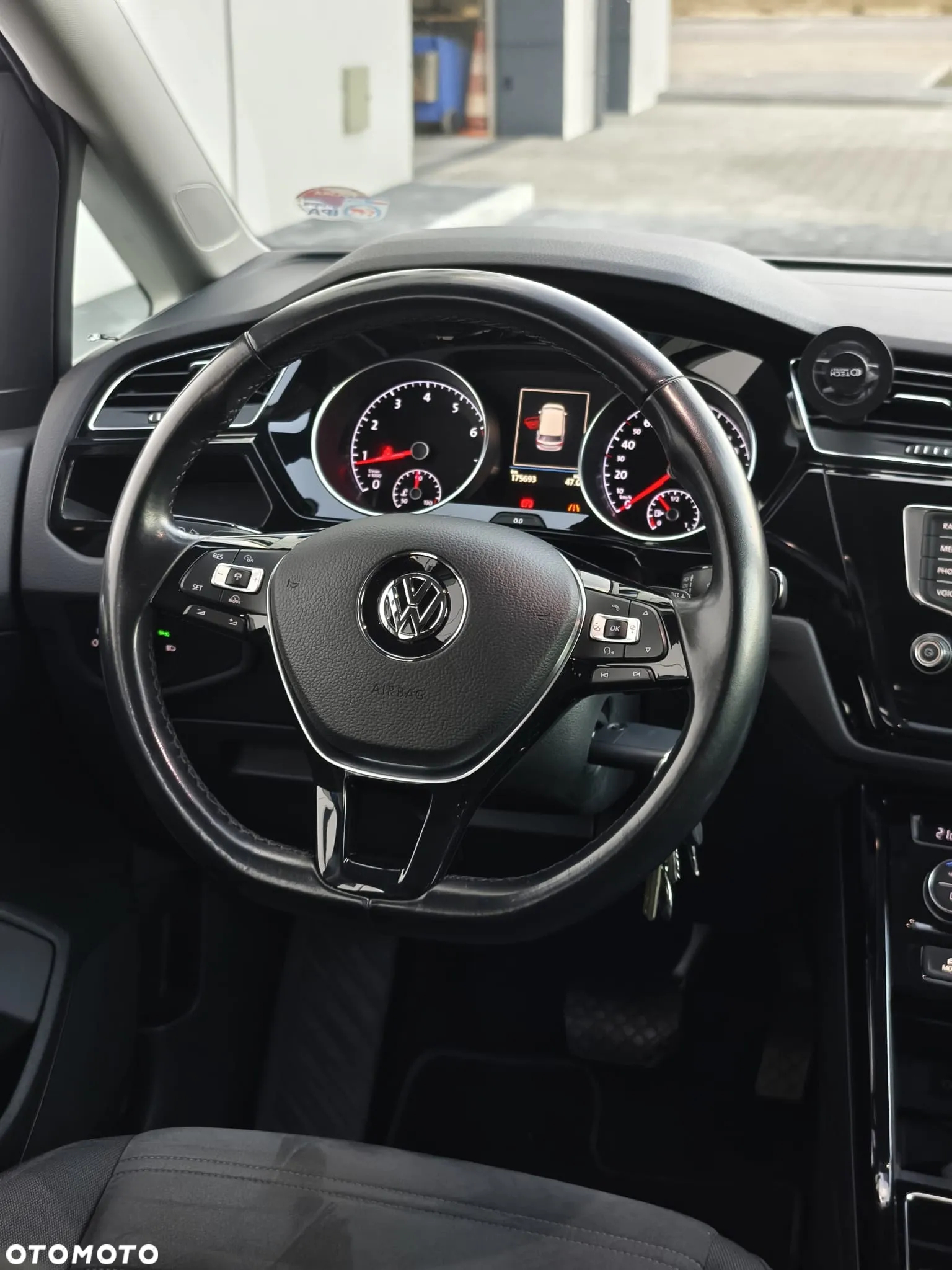 Volkswagen Touran 1.4 TSI BMT Highline DSG - 6