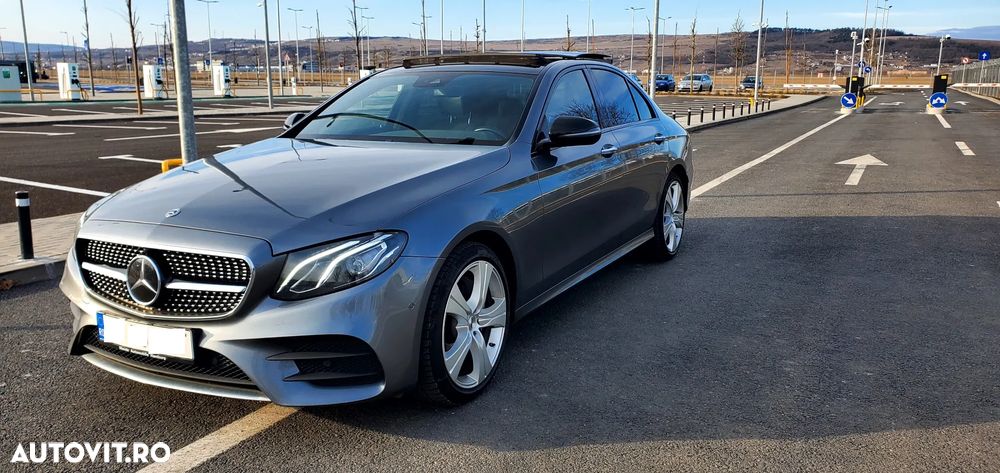 Mercedes-Benz E 220 d 4Matic T 9G-TRONIC AMG Line - 3