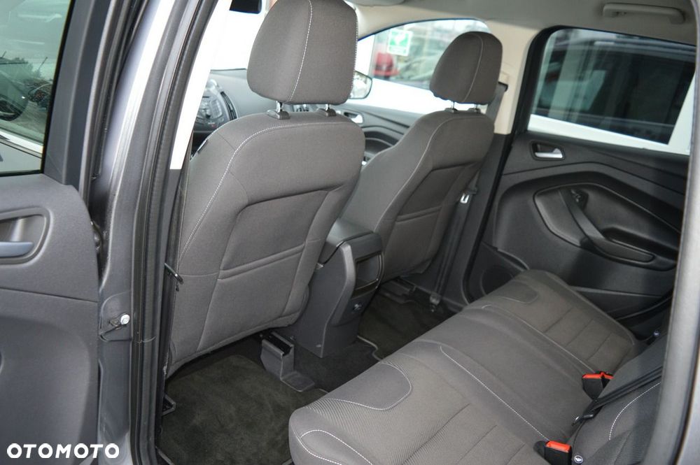 Ford Kuga - 33