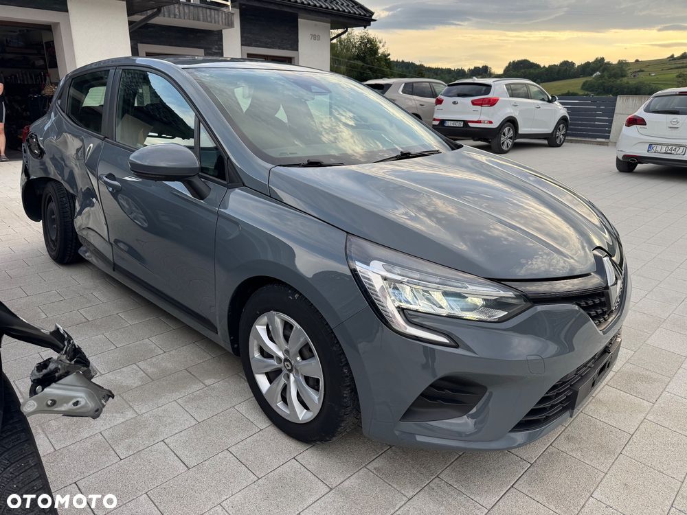 Renault Clio - 22