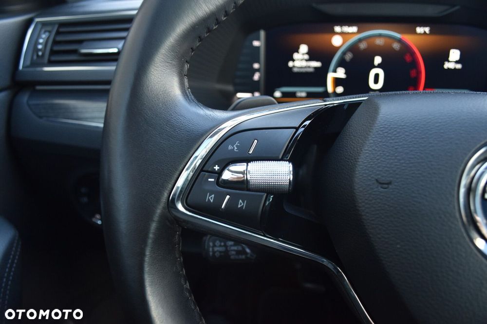 Skoda Superb 2.0 TDI SCR 4x4 Style DSG - 13