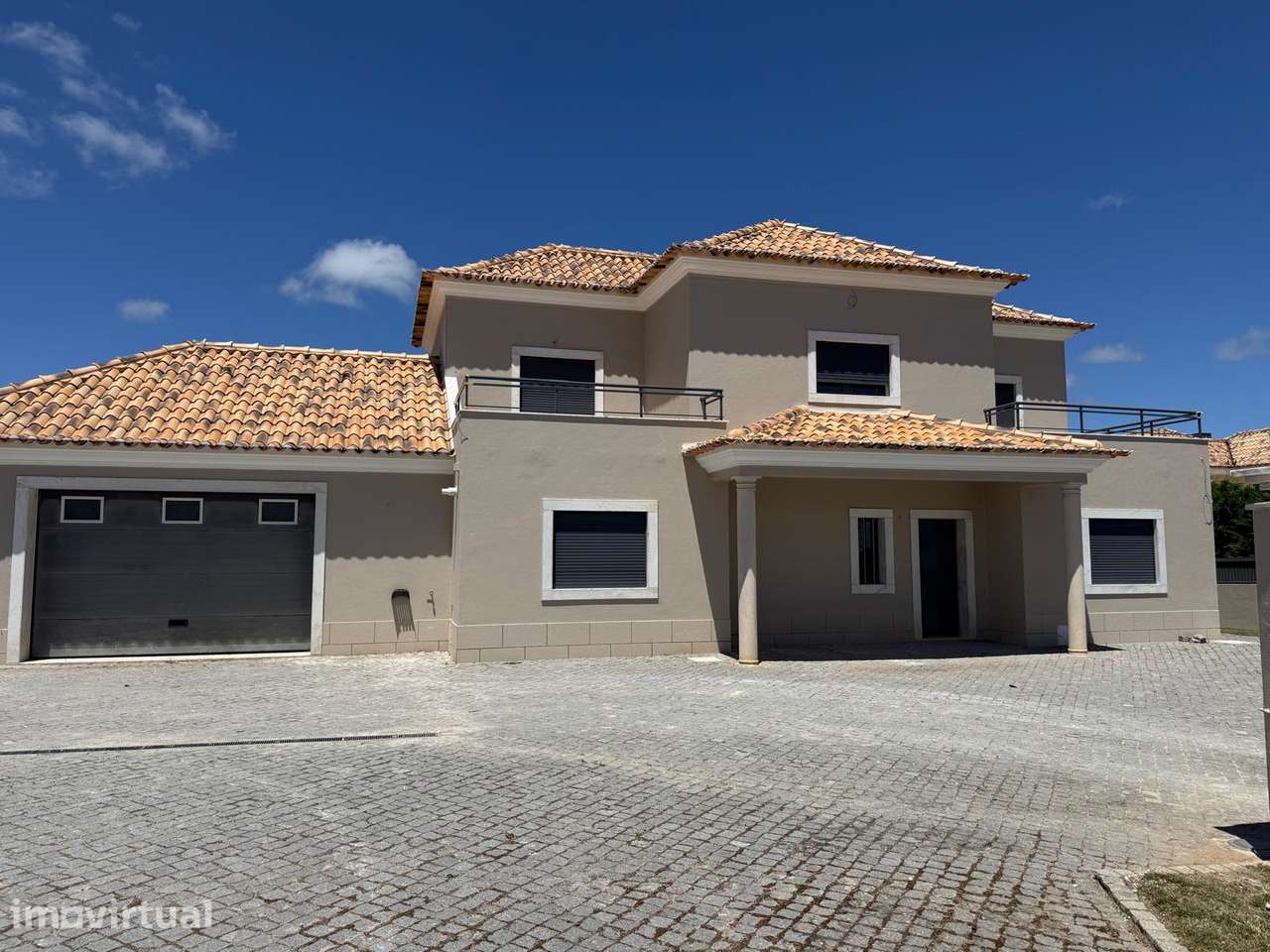 Moradia T5 de Luxo Renovada | 2.060 m² -  a 30 Minutos de Lisboa. - Grande imagem: 2/42