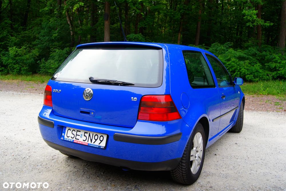 Volkswagen Golf - 8