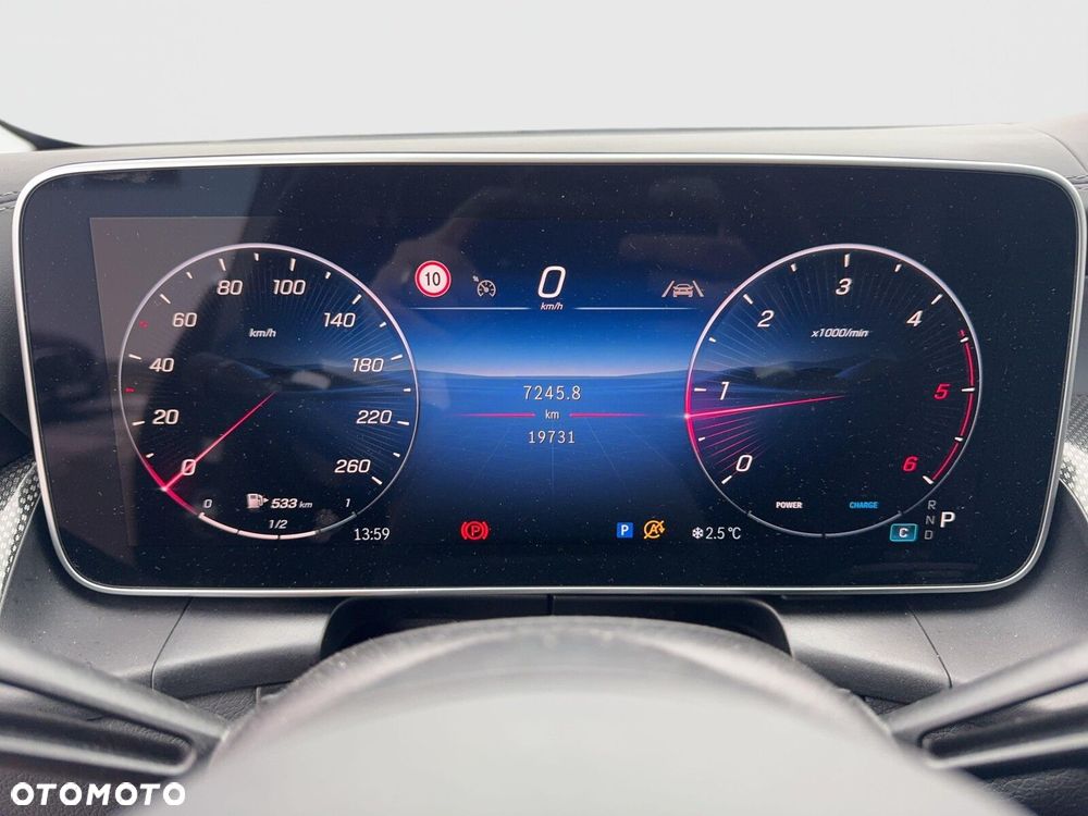 Mercedes-Benz GLC - 13