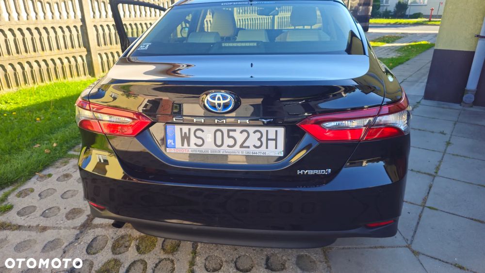 Toyota Camry - 6
