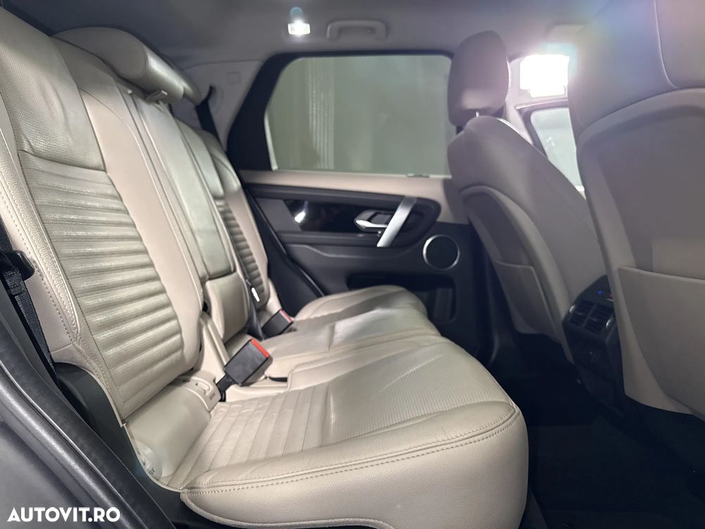 Land Rover Discovery Sport - 13