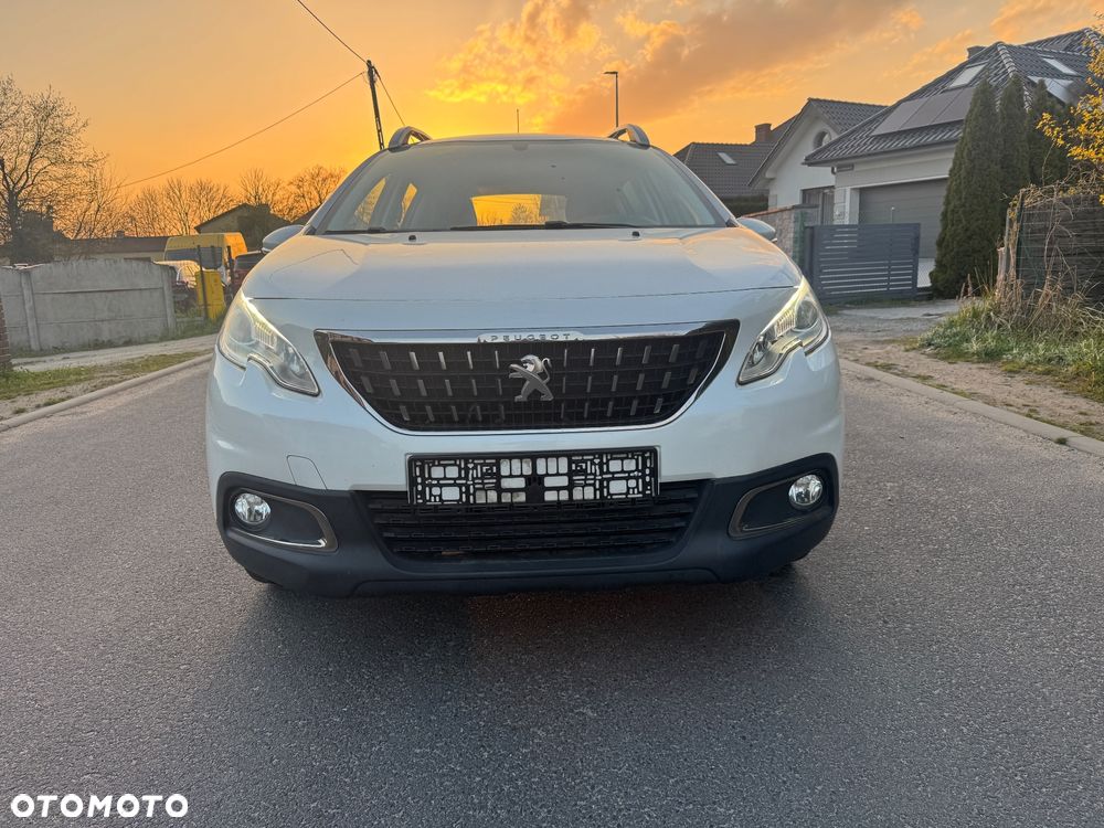 Peugeot 2008 PureTech 82 Urban Move - 2