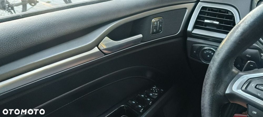 Ford Mondeo - 12