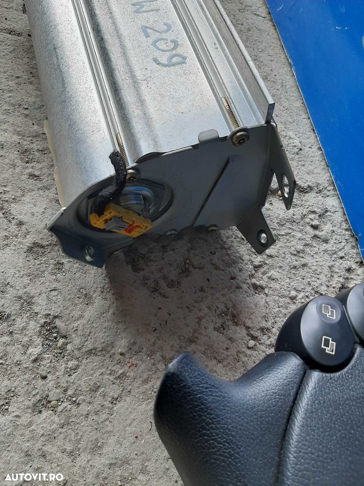 airbag  mercedes - 4