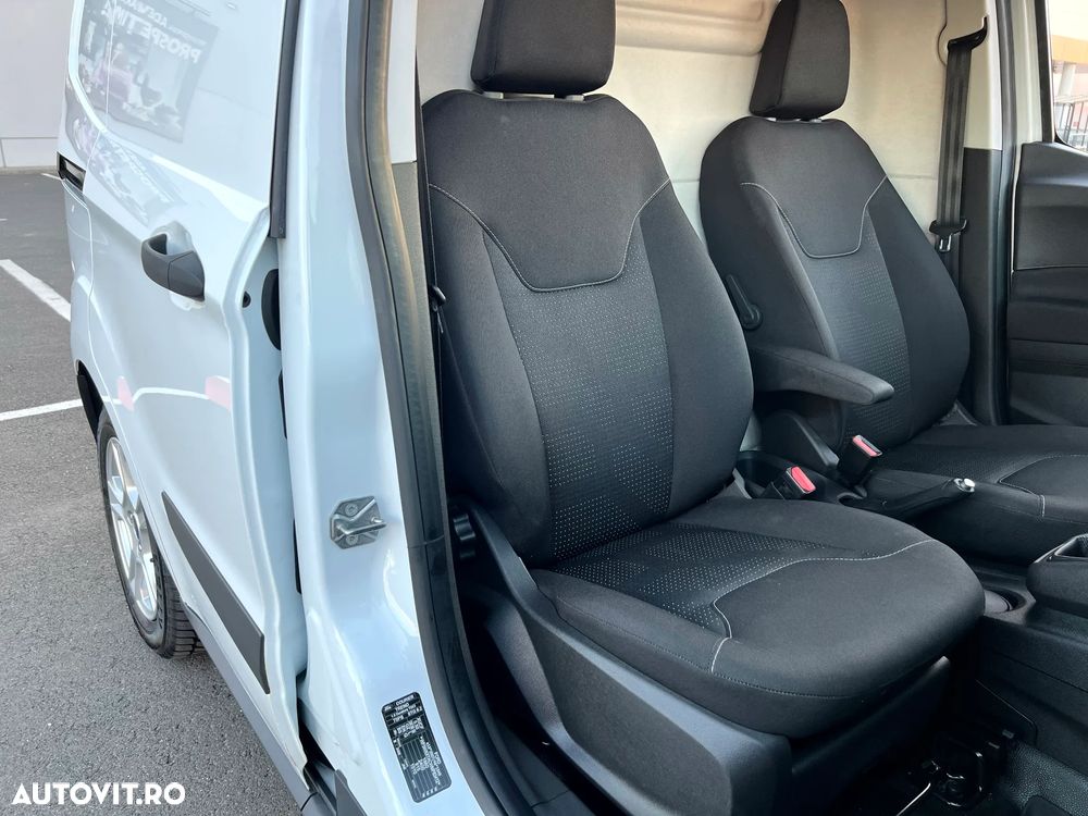 Ford Courier - 17