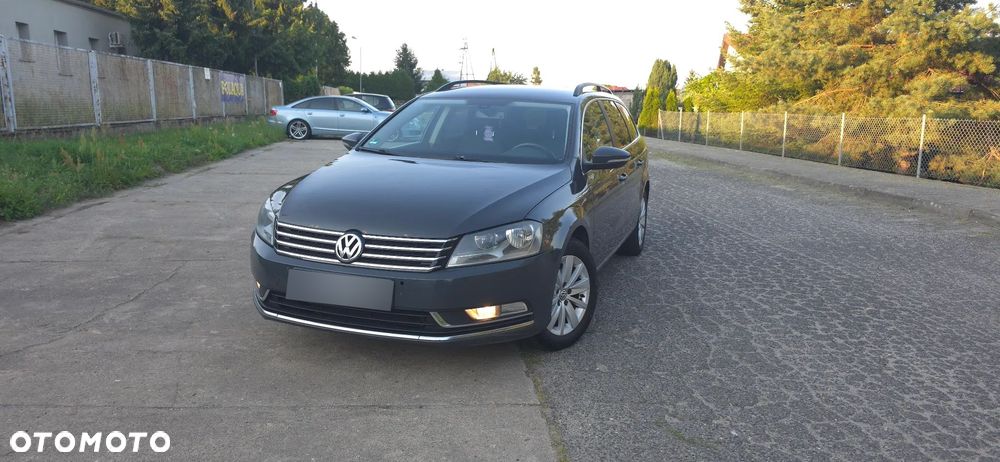 Volkswagen Passat 2.0 TDI Comfortline DSG - 4