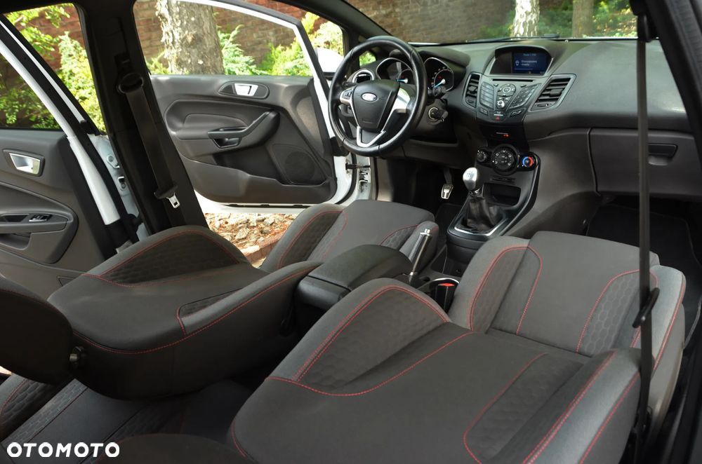 Ford Fiesta 1.5 TDCi ST&St Titanium - 5