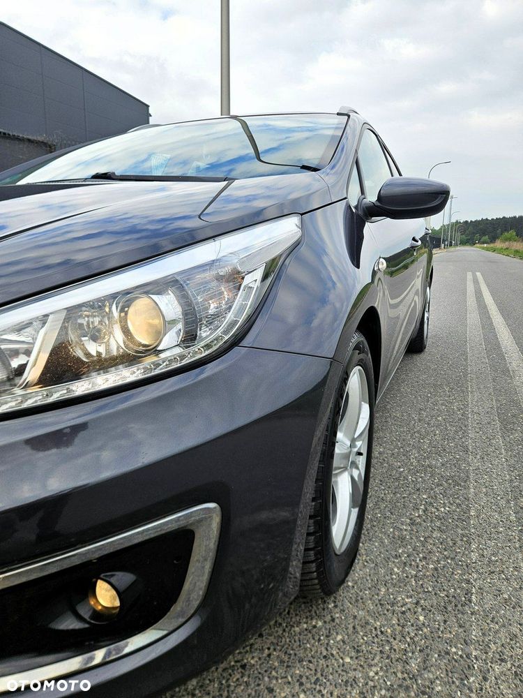 Kia Ceed 1.6 CRDi 128 Dream-Team Edition - 15