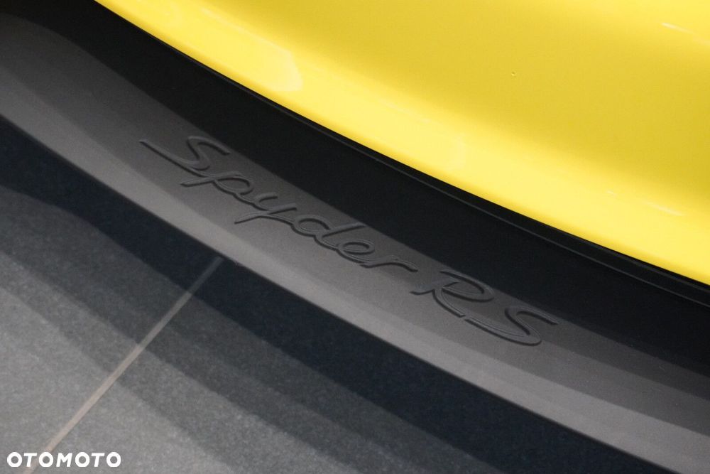 Porsche 718 Spyder - 19