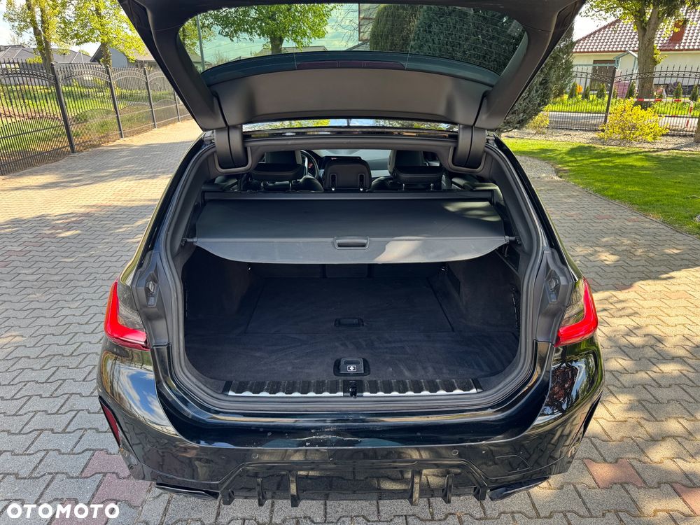 BMW Seria 3 330d xDrive M Sport - 30